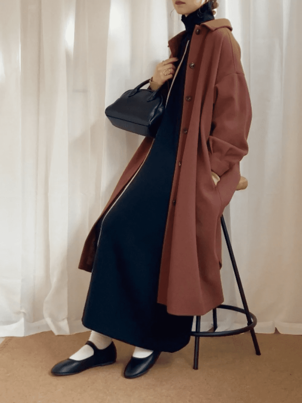 40代らしい着こなし方 黒ワンピースで叶える大人のおしゃれコーデ5選 4yuuu