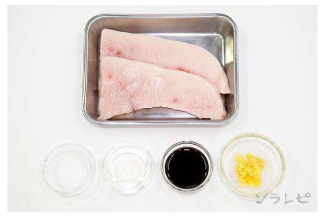 フライパンで簡単ヘルシー  かじきの生姜焼き 材料