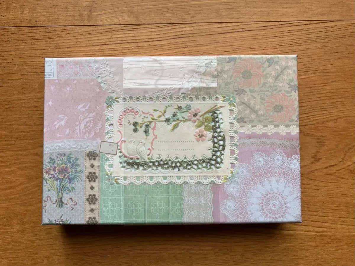 セリア文具小物収納BOX フタつき フレンチロマンチック　−１