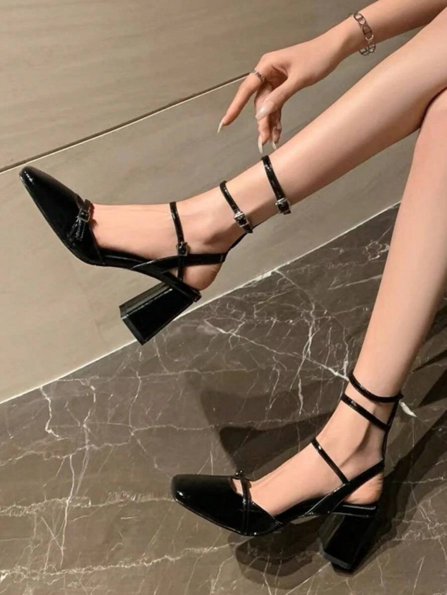 SHEIN レースアップサンダル
