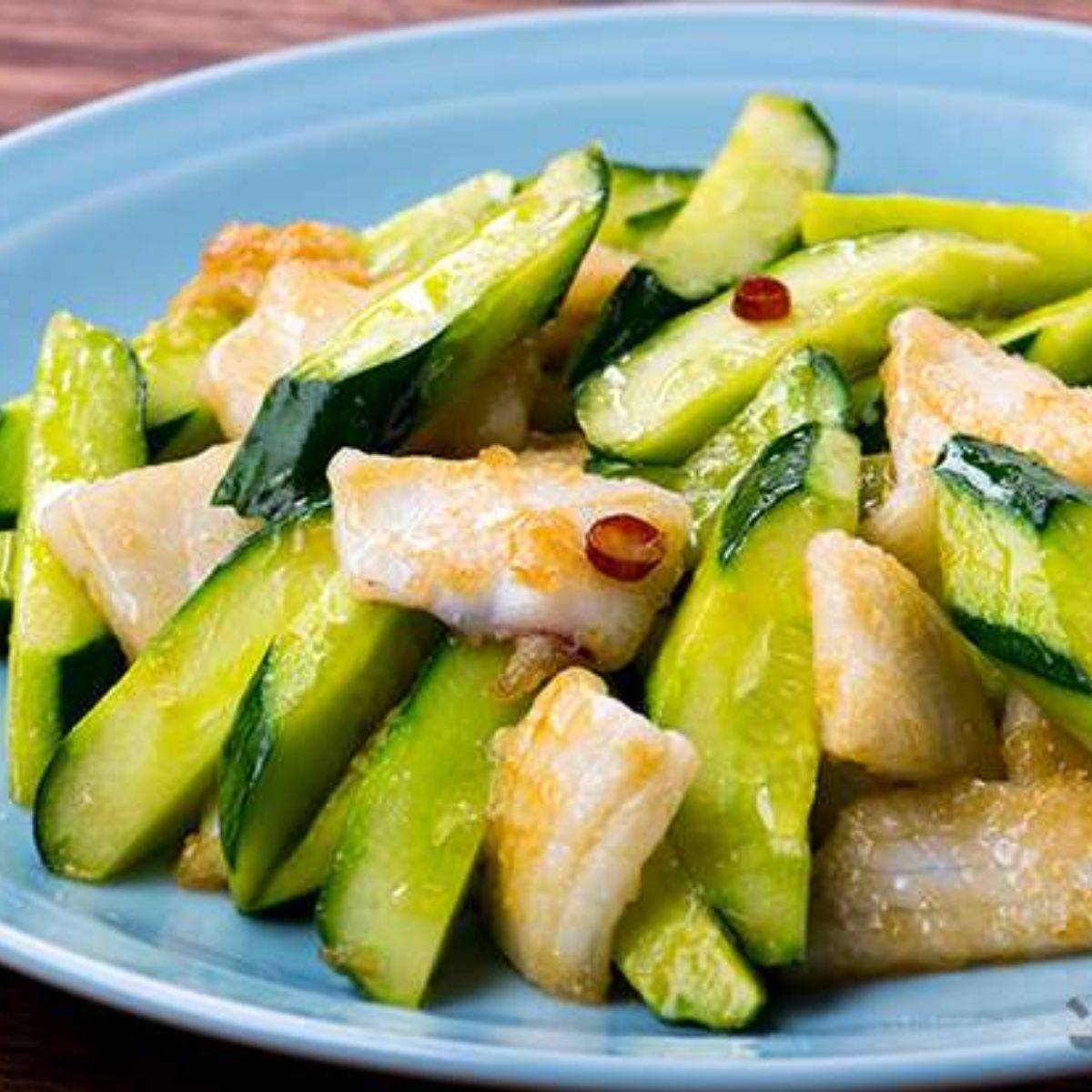 キュウリは炒めると美味しい！？  イカときゅうりの中華炒め