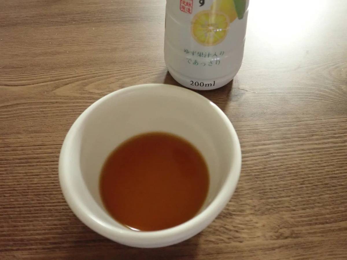 ダイソー伊賀越 だし入りぶっかけポン酢 200ml−３