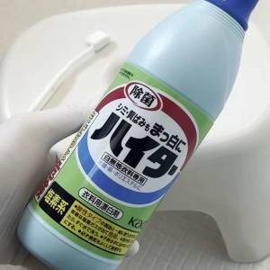お風呂のイスにジェル状ハイター？！家にある◯◯を使った裏ワザ掃除術