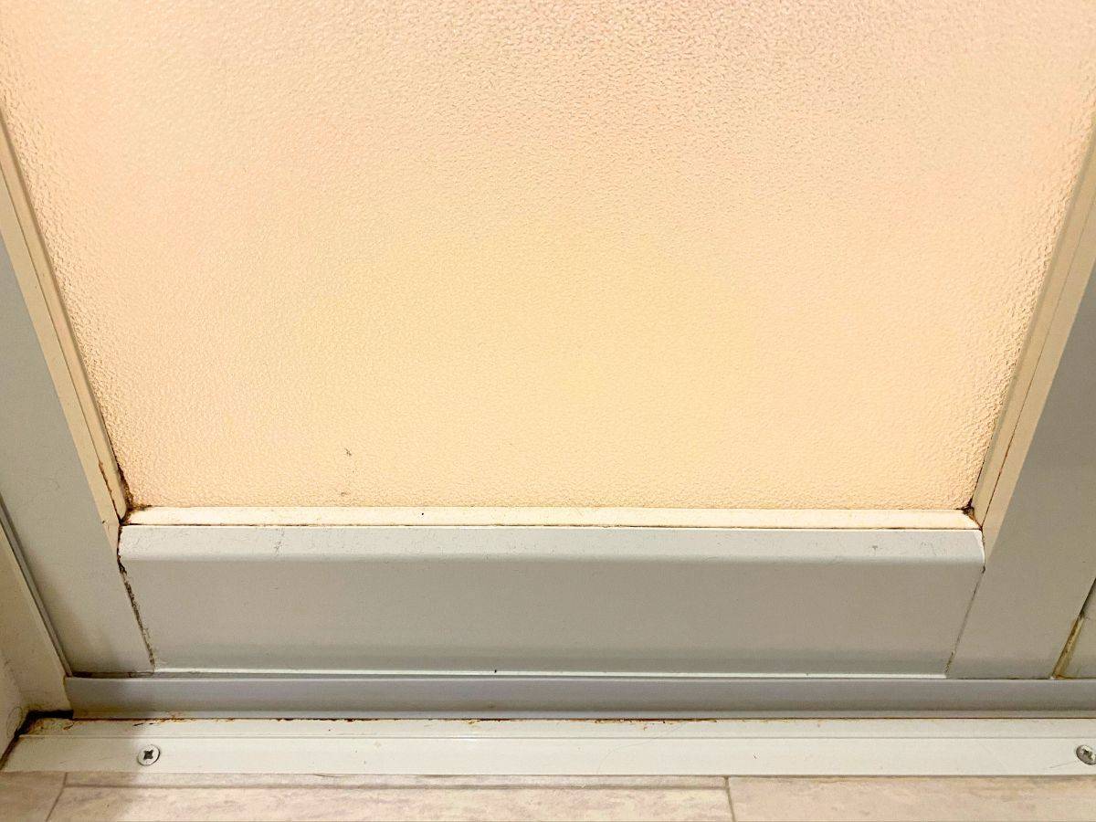 お風呂のドアをピカピカにするお掃除方法【簡単に丸洗いできます！】