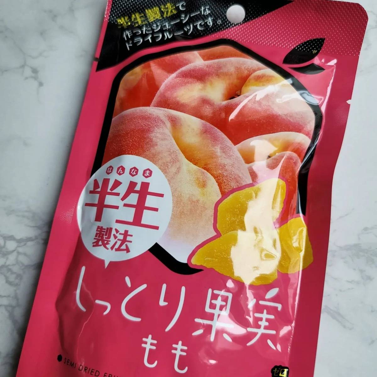 ダイソーファーストジャパン しっとり果実 もも 35g−１
