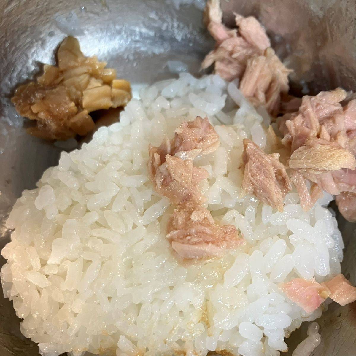 いなば公式の「ツナと梅干しのお手軽混ぜご飯」のレシピ