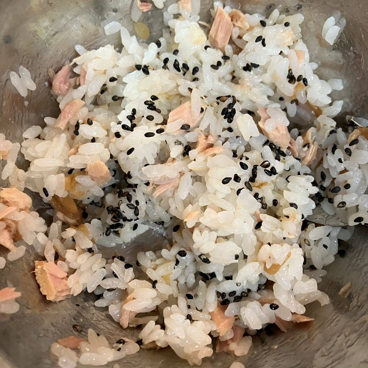 いなば公式の「ツナと梅干しのお手軽混ぜご飯」のレシピ