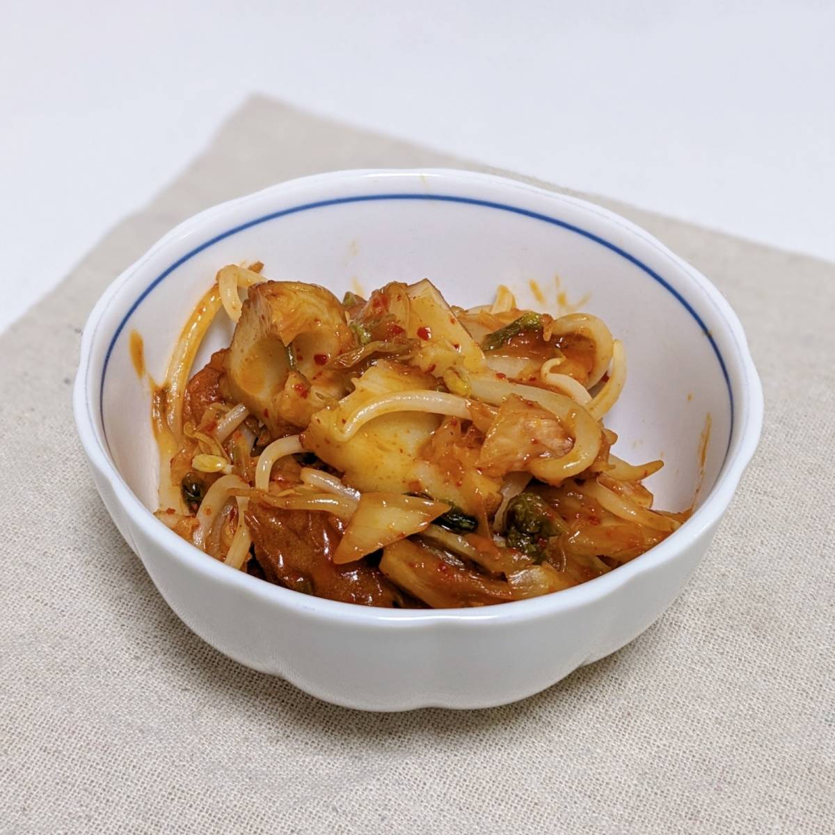 ニッスイ公式の「活ちくわともやしのキムチ炒め」のレシピ