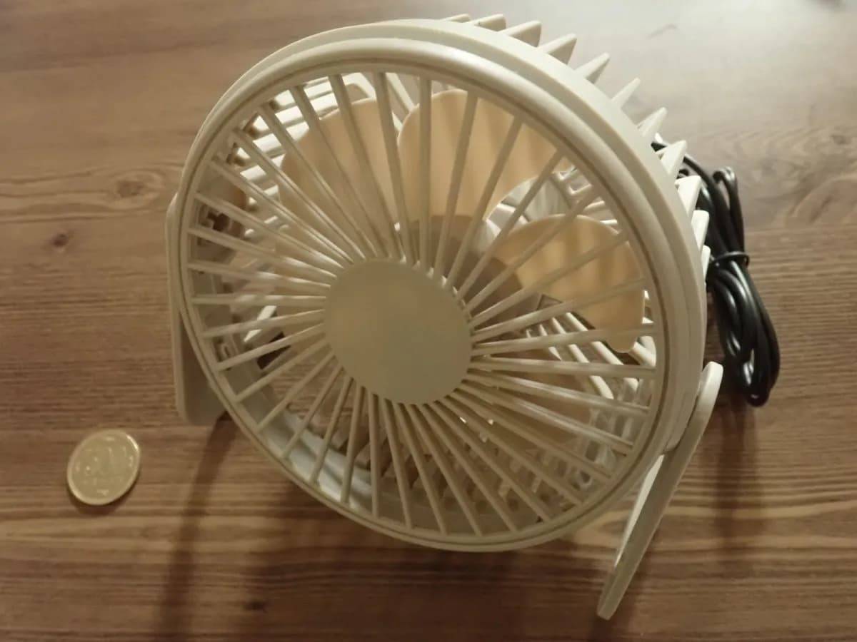 ダイソーUSB扇風機−２
