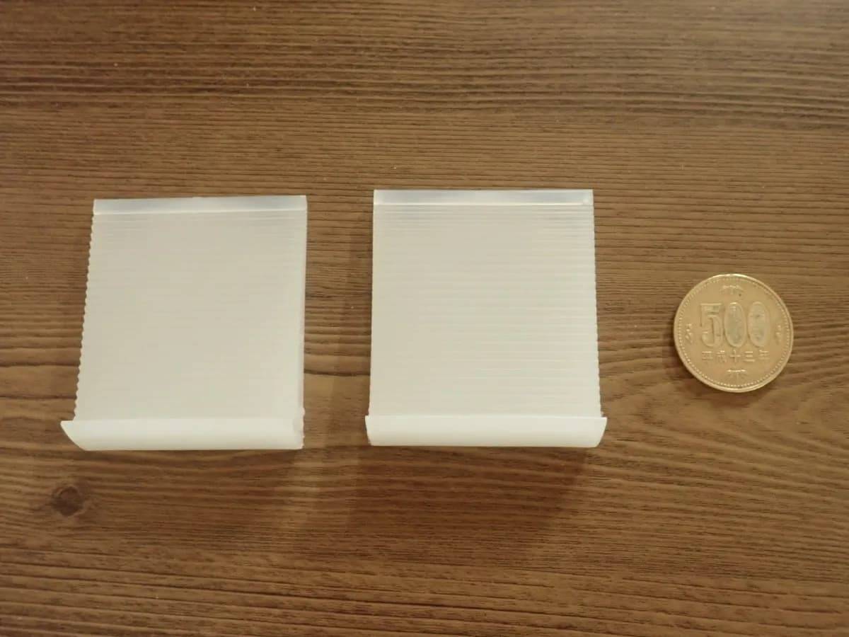 ダイソー家具転倒防止安定板(小)2P−２