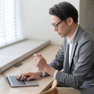 偽メールが届いたら？資産を守るためにできること【専門家が解説】