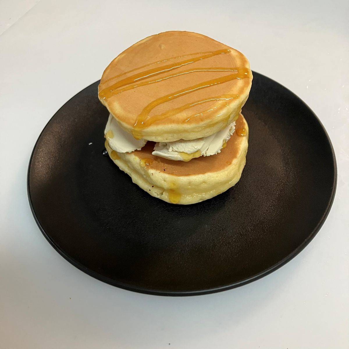 森永公式の「ホットケーキサンドアイス」のレシピ