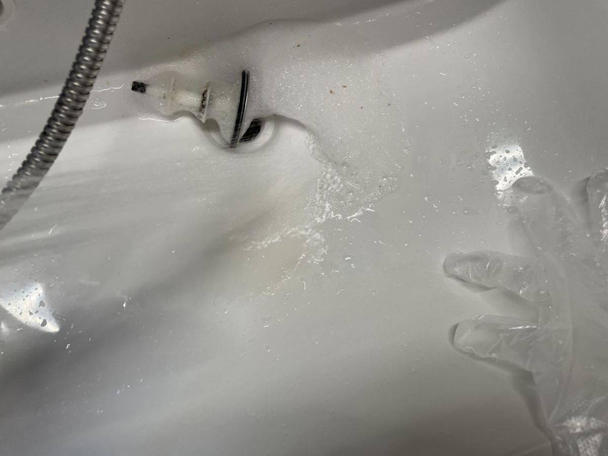 らくハピマッハ泡バブルーン_排水溝30分後水で流す2