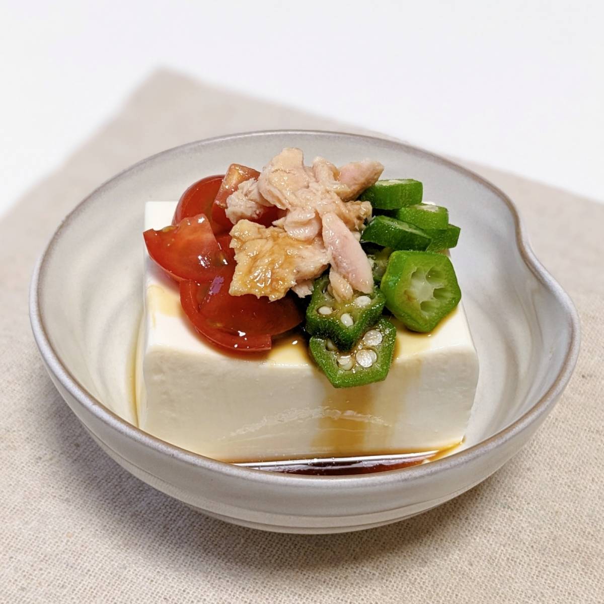 いなば公式の「夏野菜とツナの冷奴」のレシピ