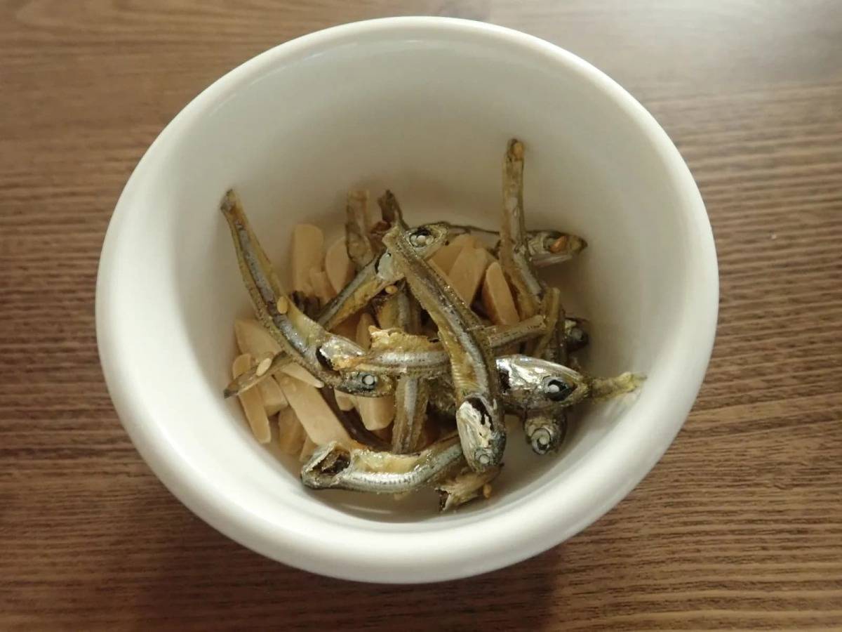 ダイソー増永食品 アーモンドフィッシュ 22g−３