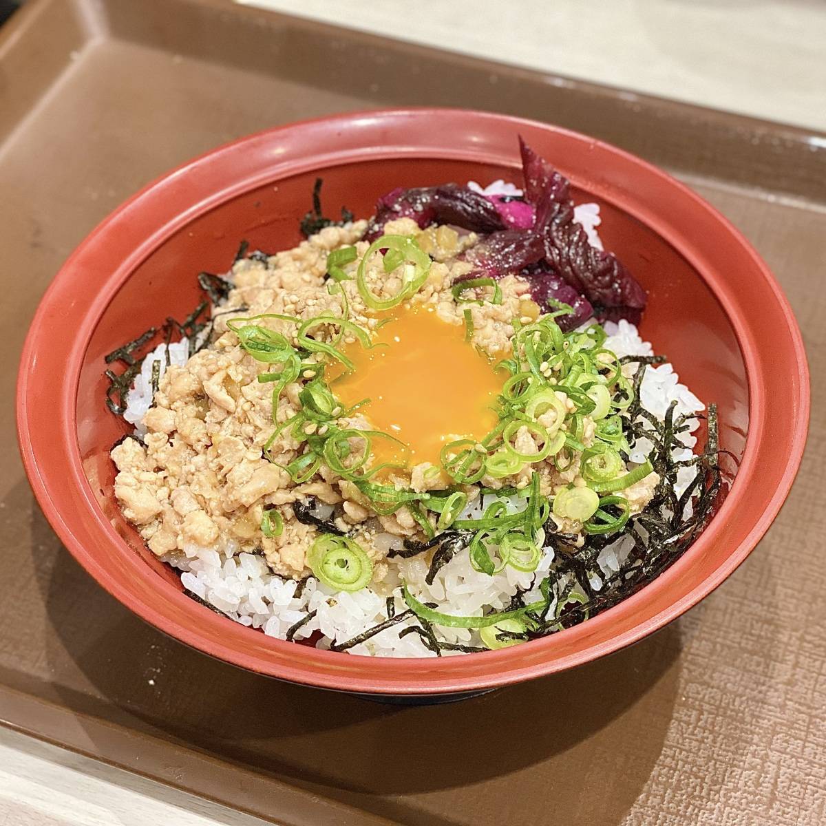 すき家の「旨だしとりそぼろ丼」