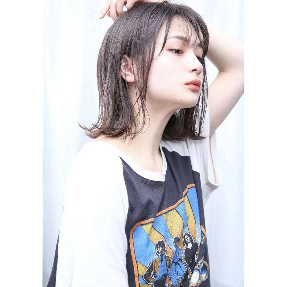 真似しやすいダークアッシュ