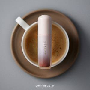 to/oneの人気グロスに秋が待ち遠しくなるチョコレート色が登場