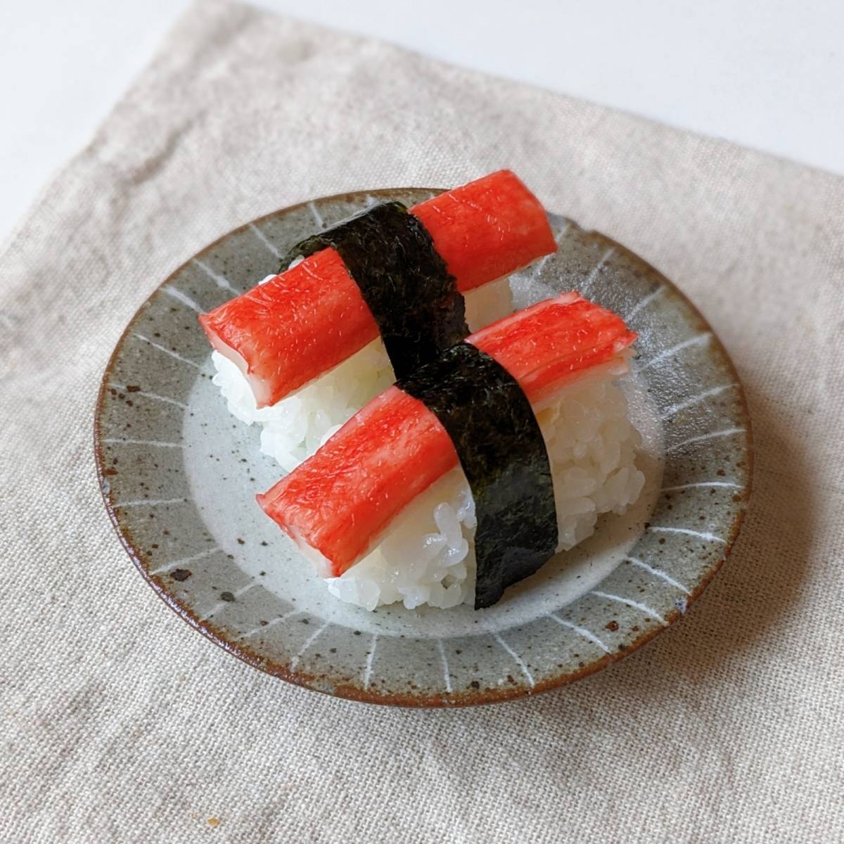 いちまさ公式の「カニかまにぎり寿司」のレシピ