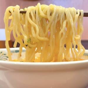  日高屋の「ピリ辛とんこつつけ麺」 