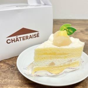  シャトレーゼの「山梨県産白桃とゴールデンパインのプレミアムショート」 