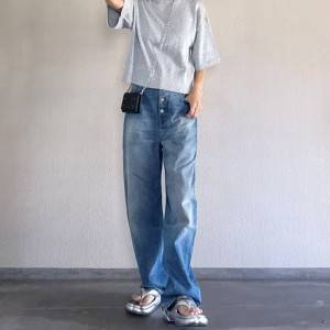 【2025年7月】50代はこう着てみて……！最高に垢抜けるデニムパンツコーデ5選