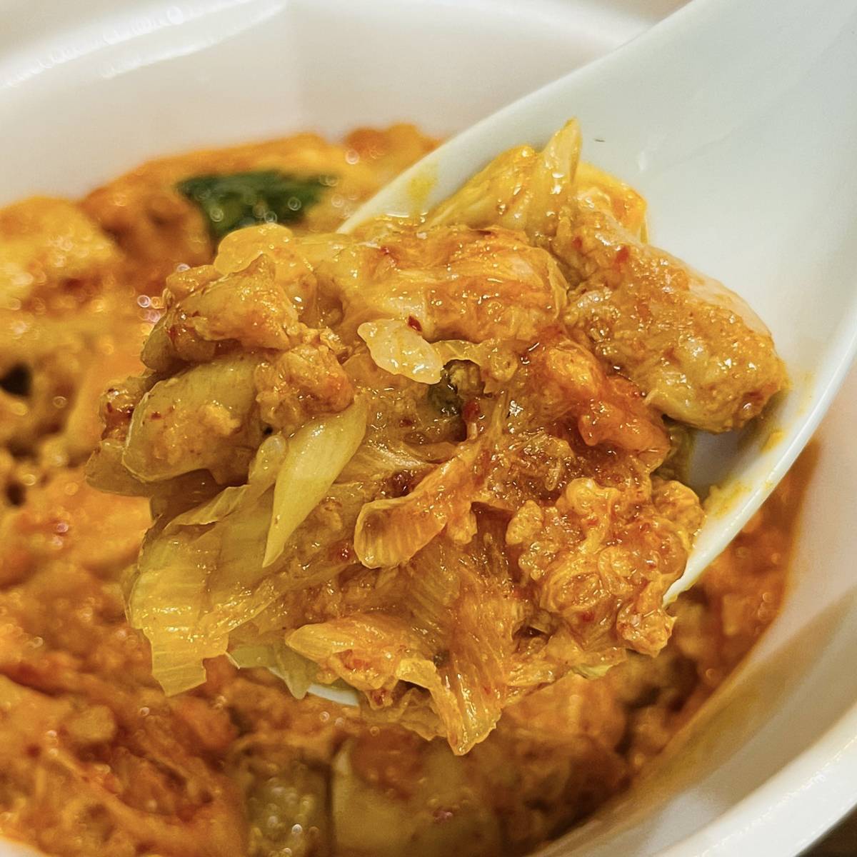 なか卯の「とろたま旨辛チゲ風親子丼」