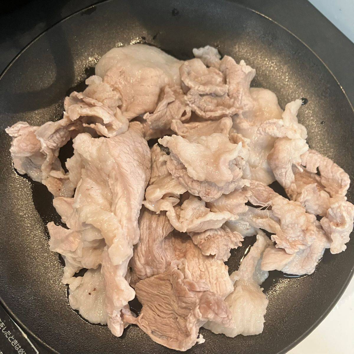 ふじっ子公式の「春キャベツと豚肉のふじっ子トマトソース」のレシピ