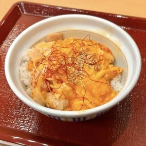  なか卯の「旨辛チゲ風親子丼」 