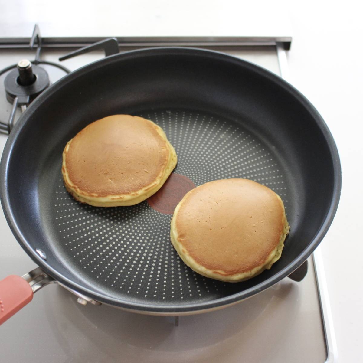 森永公式の「ホットケーキサンドアイス」のレシピ