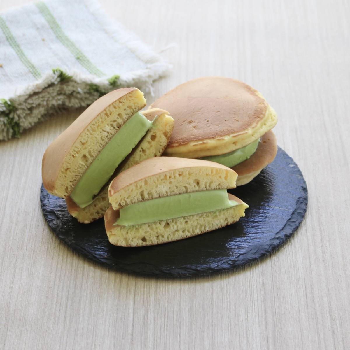 森永公式の「ホットケーキサンドアイス」のレシピ