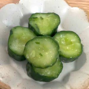 【簡単調理】夏のおやつがわりにも♪「きゅうりのわさび漬け」のレシピ
