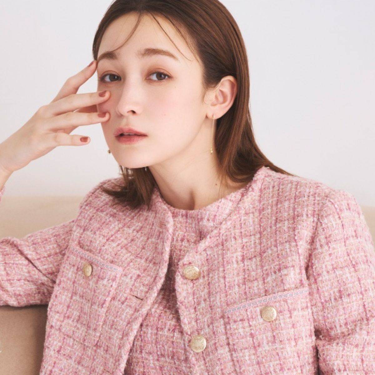 CELFORDの2025年秋コレクションが公開！藤井サチが着こなす