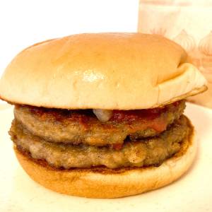  モスバーガーの「ダブルハンバーガー」 