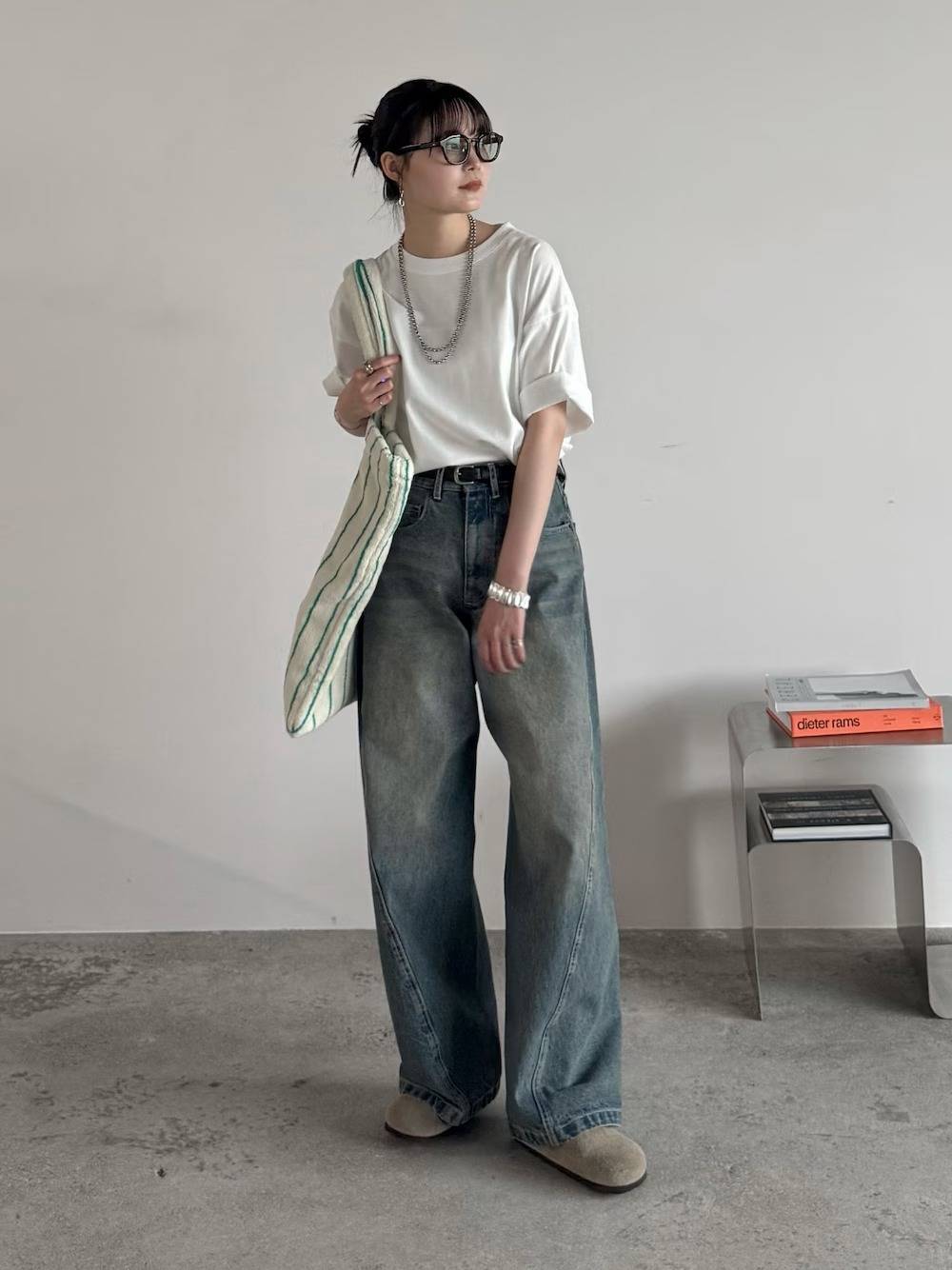 Tシャツはタックインすると◎