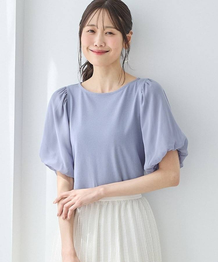 夏の涼しげトップス