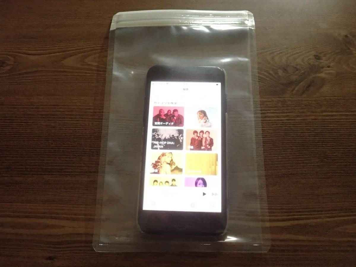 ダイソー簡易防水ソフトケース(スマートフォン用、スイートカラー)−３