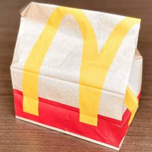  マクドナルドの紙袋 