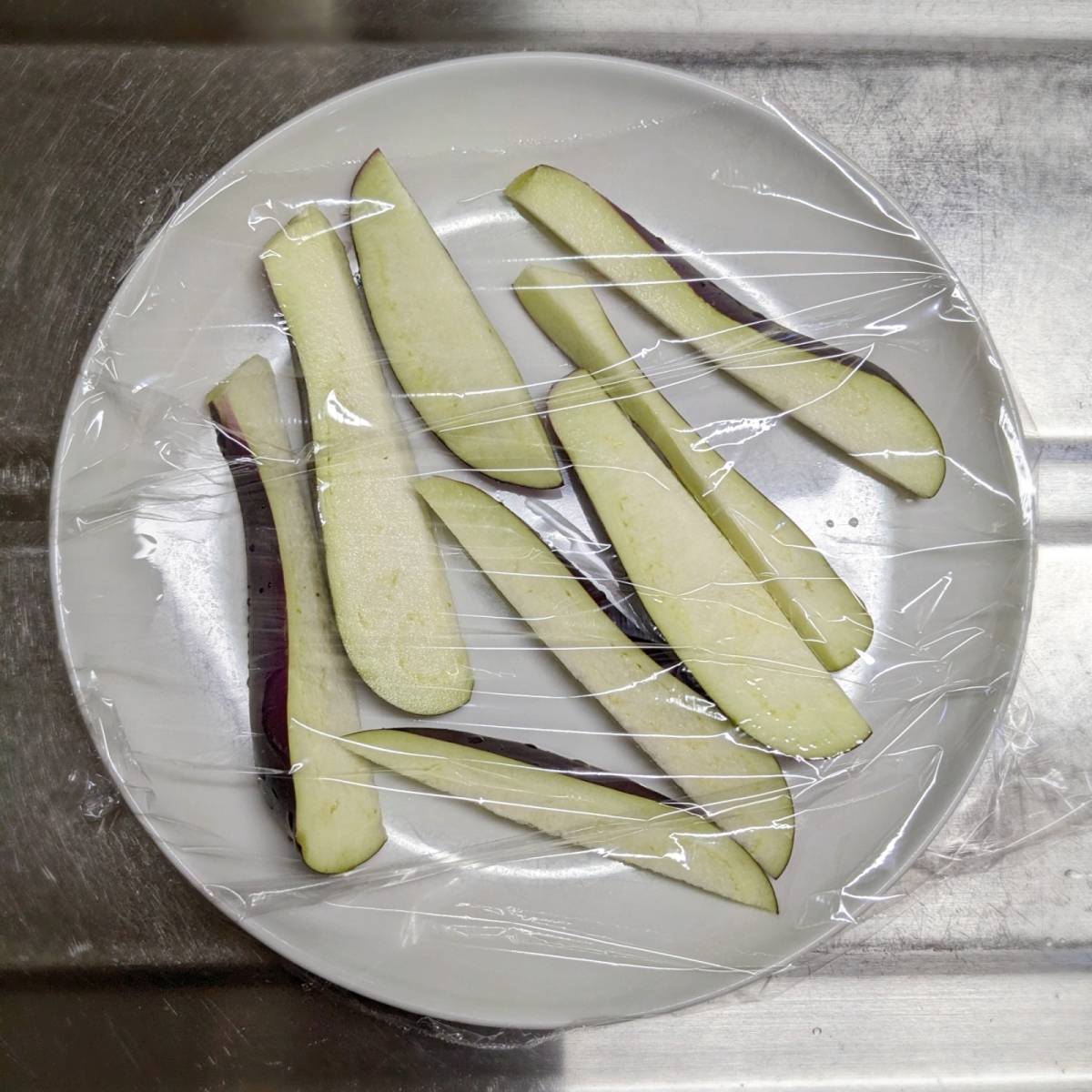 JAグループ公式の「茄子のレンジ蒸しノンオイル中華マリネ」のレシピ