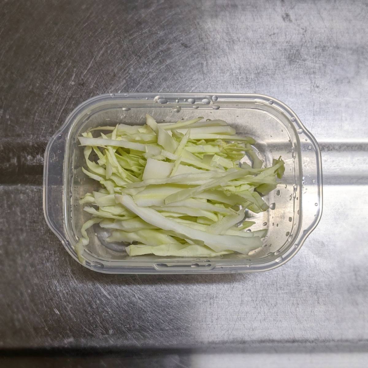 JAグループ公式の「豆腐とキャベツとトマトサラダ」のレシピ