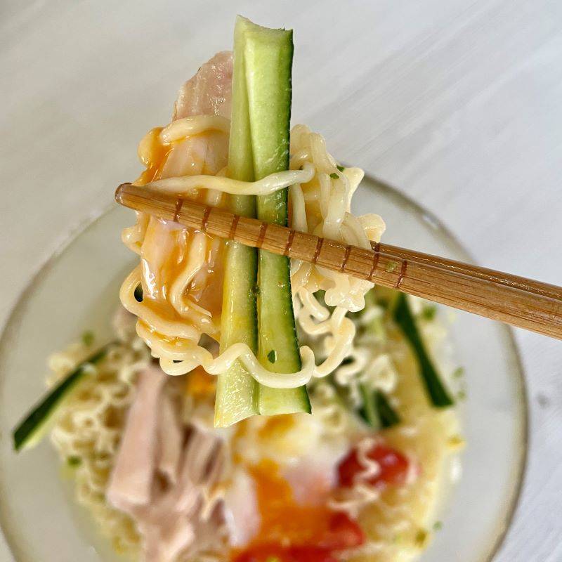 サッポロ一番公式の「サッポロ一番棒々鶏ラーメン」のレシピ