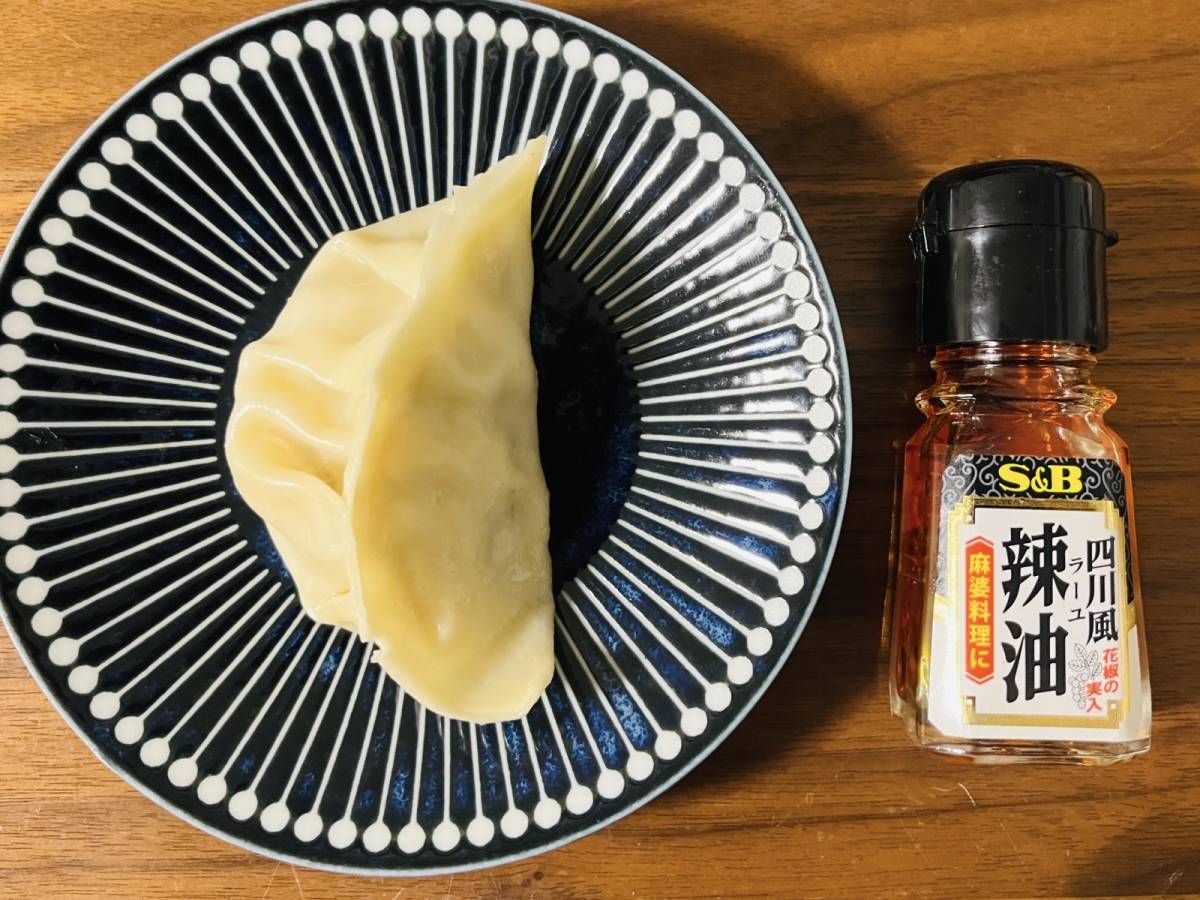 ラー油の瓶に負けないサイズ感！