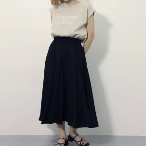 【低身長さん】こんなに細見えするとは……。夏の本命「スカート」5選