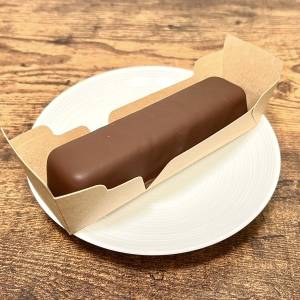  ローソンの「ご褒美スティックケーキ　ショコラとふわとろ生ムース」 