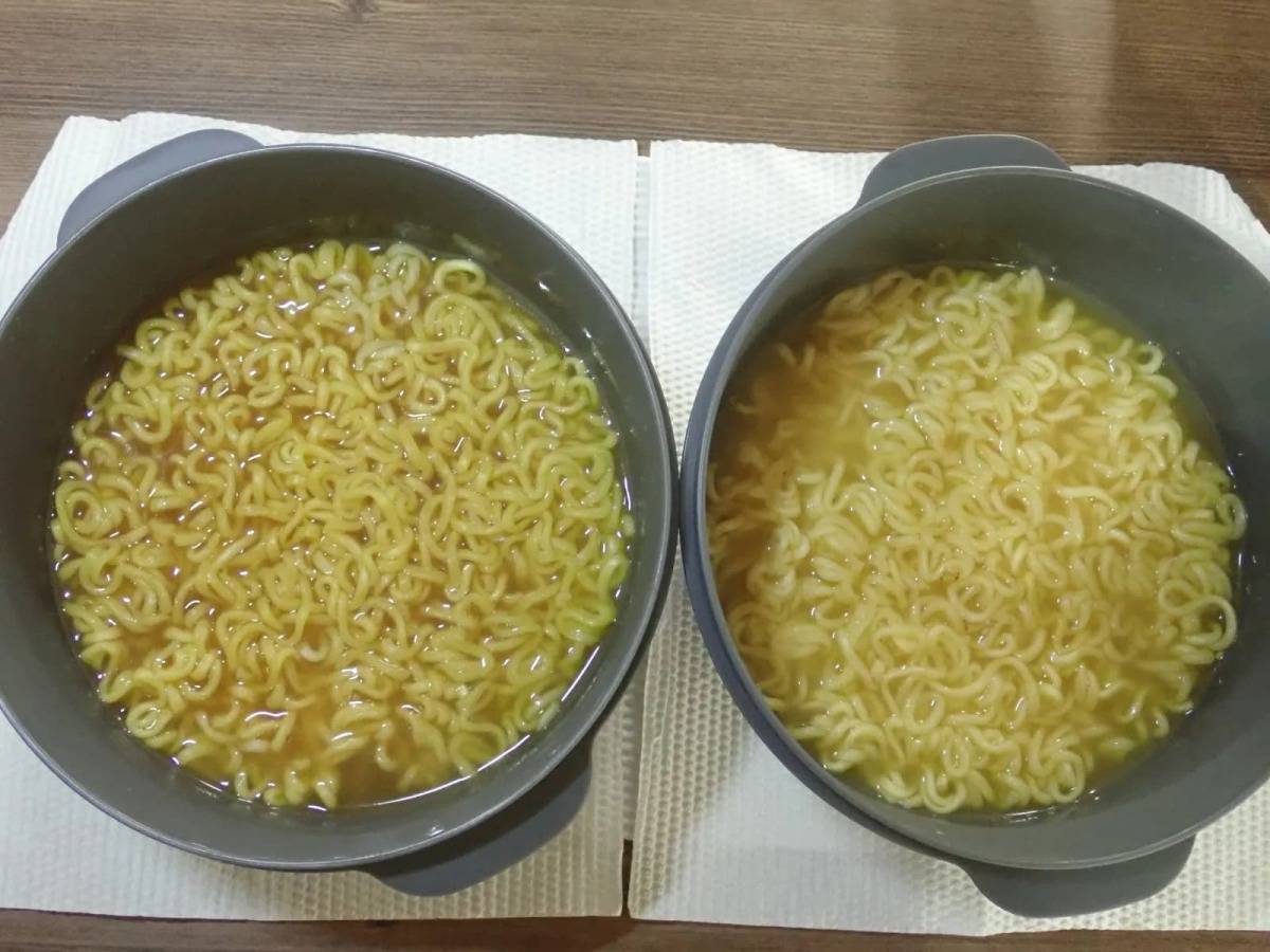 ダイソー日清のラーメン屋さん 札幌みそ・函館しお−３