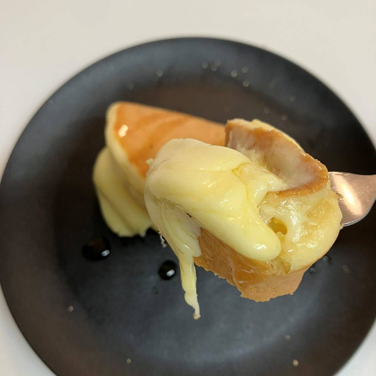 森永公式の「とろりチーズホットケーキサンド」のレシピ
