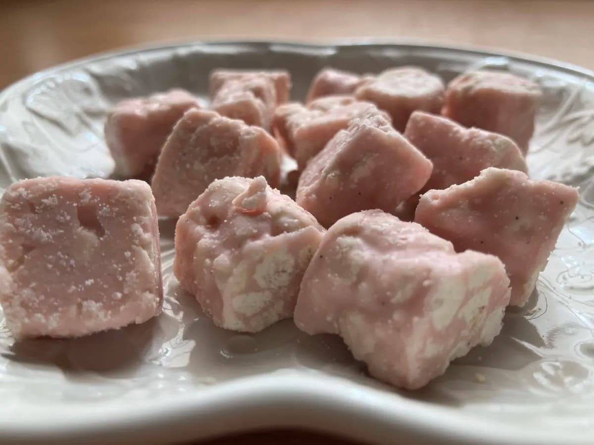 ダイソー正栄 いちごオ・レ風味 クランチチョコ 42g−３