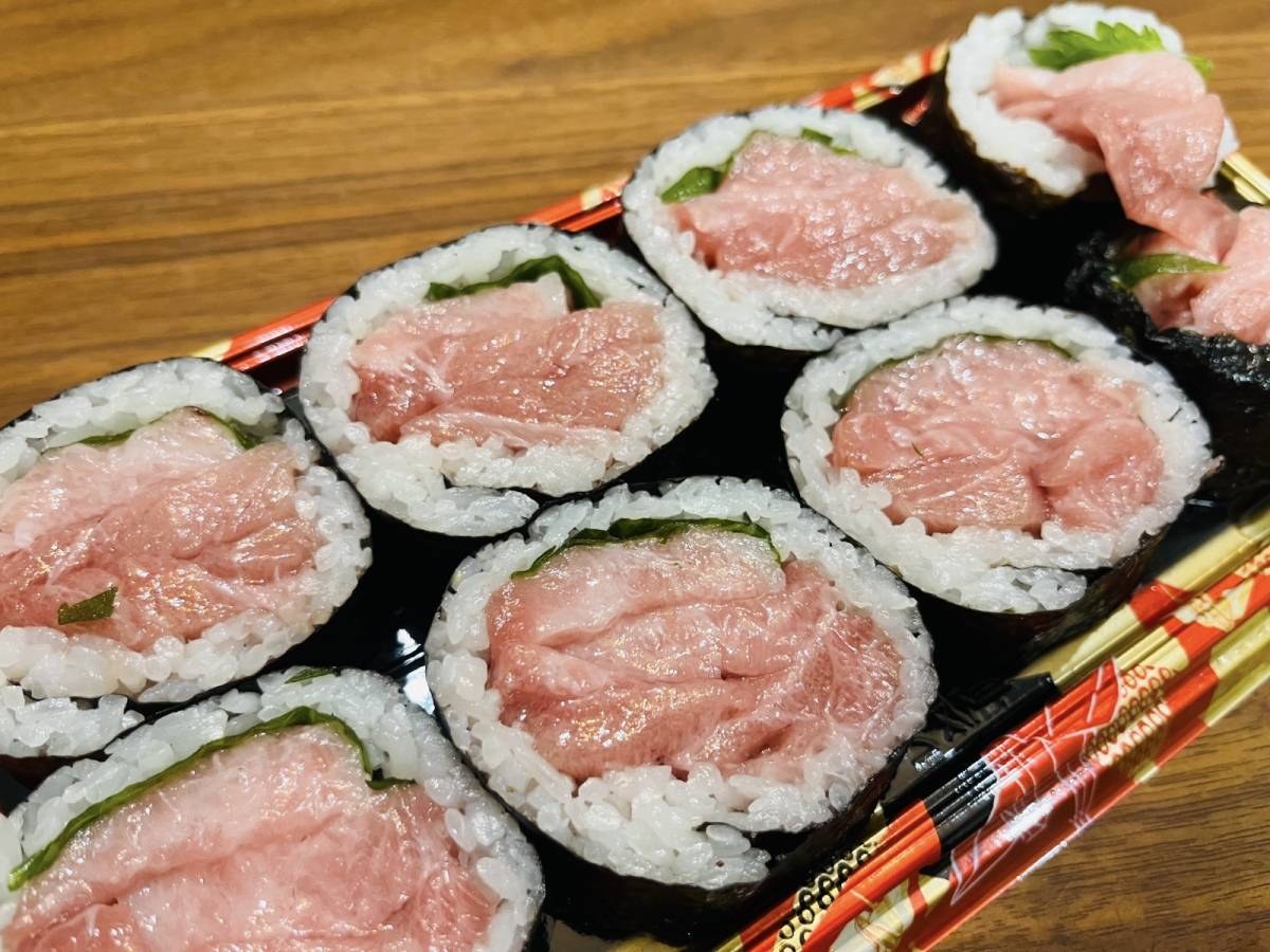 ほぼ本鮪な見た目は圧巻……！