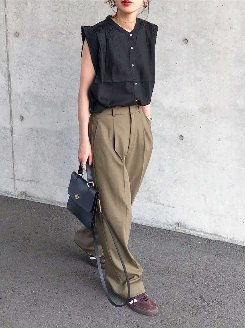 黒×ベージュ