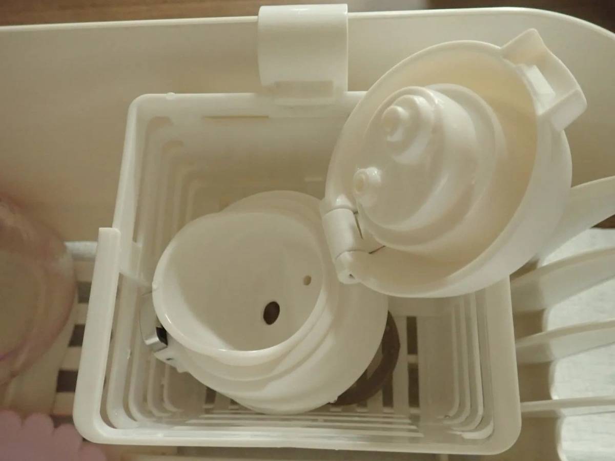 ダイソー伸縮式水切りかご用小物入れ−３